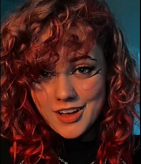 Hayvinn Storm model hot picture