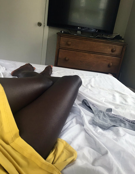 naughtyswirlfree model porn pics