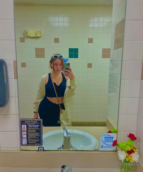 ewhore444 model porn archive