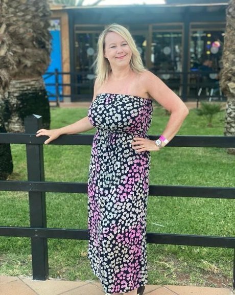 Mrs Hotwife star best images