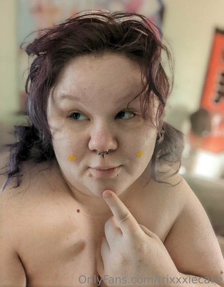 trixxxiecake erotic model archive