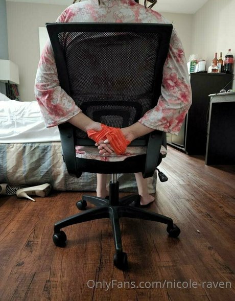 nicole raven star perfect photo