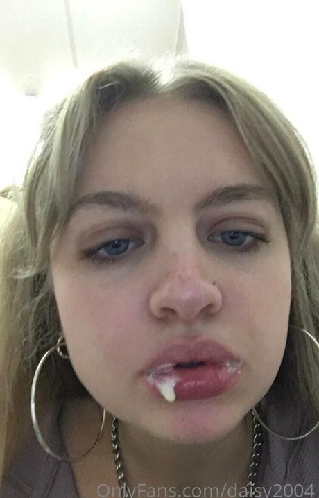 daisy2004 beautiful actress image