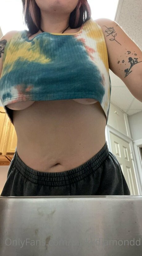 pinkkdiamondd model nude picture