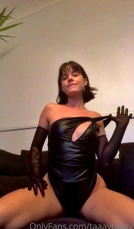 taaaytaaay sexy star img