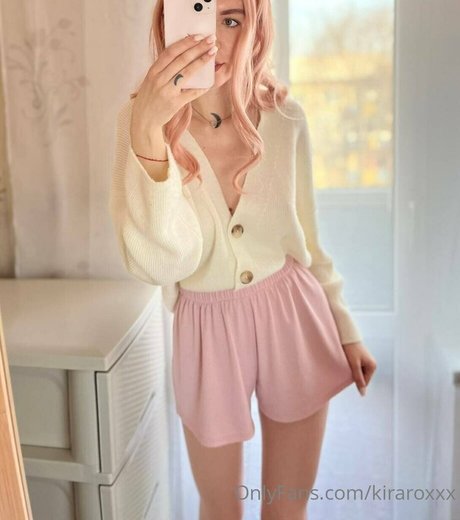 kiraroxxx nude pornstar galleries