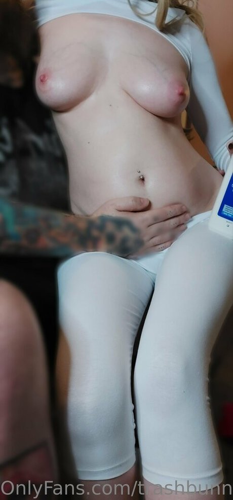 trashbunnyro model hd photo