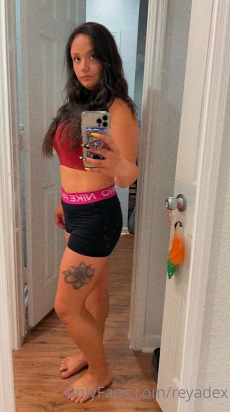 reyadex model adult photos