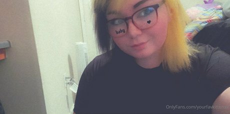 yourfavkittenxx hot actress pic