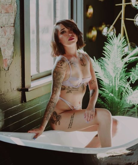 ChunLybia adult star picture