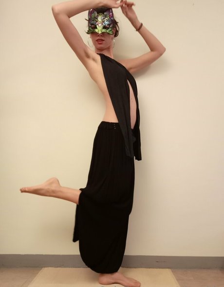 gipsyblu star naked photos