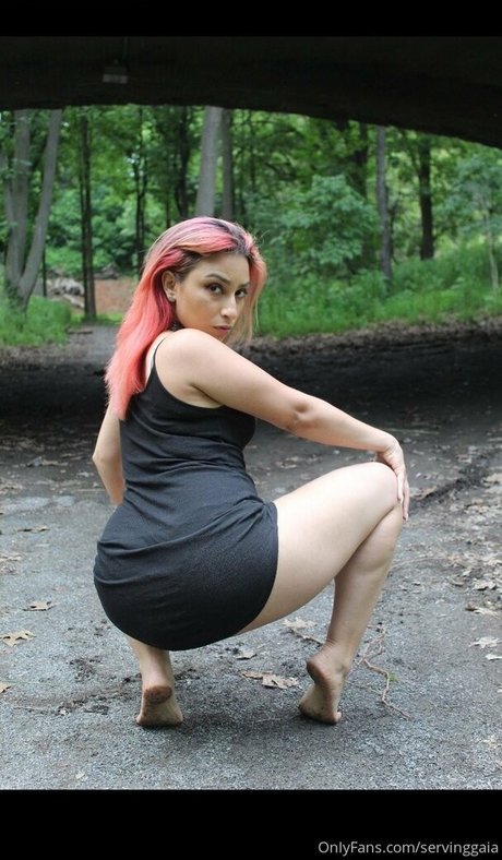 Serving Gaia model sex img