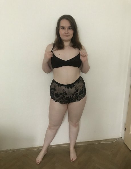 Naughtychubbynixiesin model nudes images