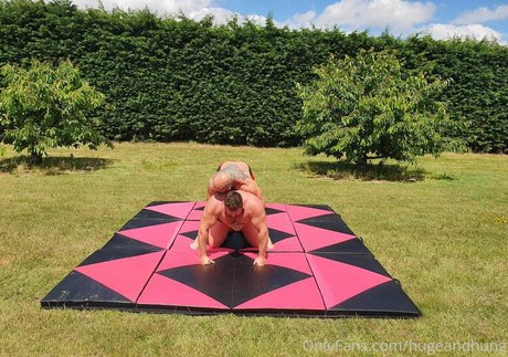 hugeandhung star exclusive photo