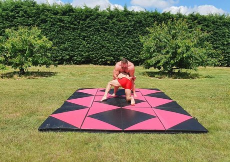 hugeandhung pornstar nudes galleries