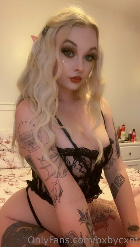bxbycxnt sexy model photos