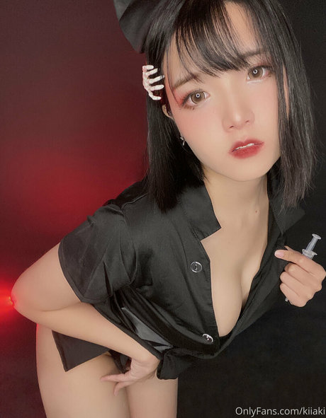 kiiaki exclusive model pictures