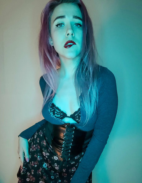 enicat pretty model galleries