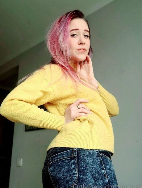 enicat porn actress photo