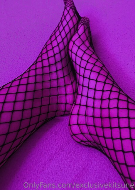 exclusivekitsune naked pornstar image