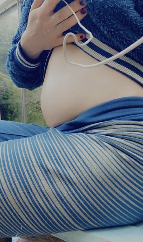 feedandbreed model beautiful photo