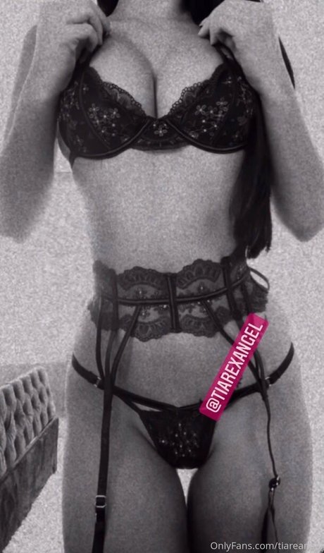 tiareangel exclusive model pic