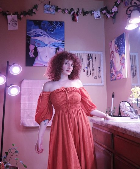 Britanny Simon model high quality img