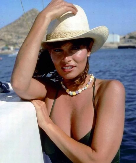 Raquel Welch pornstar adult image