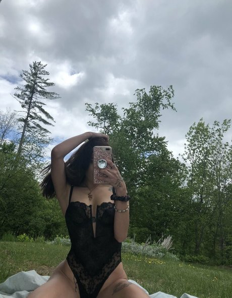 wickedwildrose model naked image