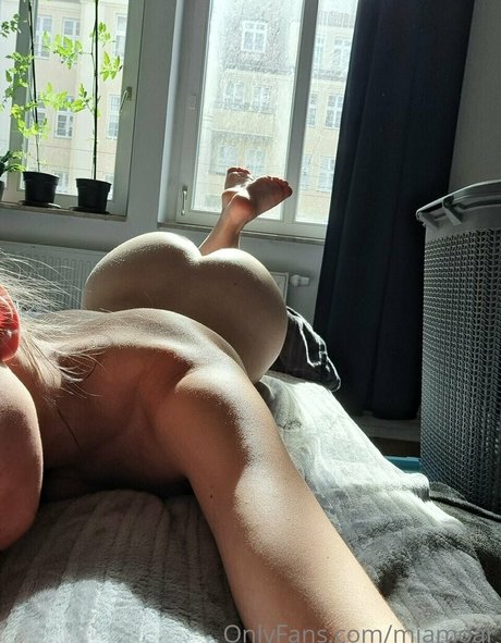 miamoar porn actress images