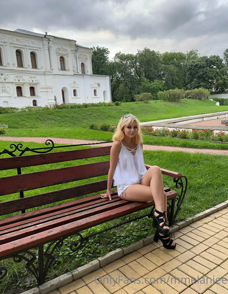 mmelaniee free star galleries