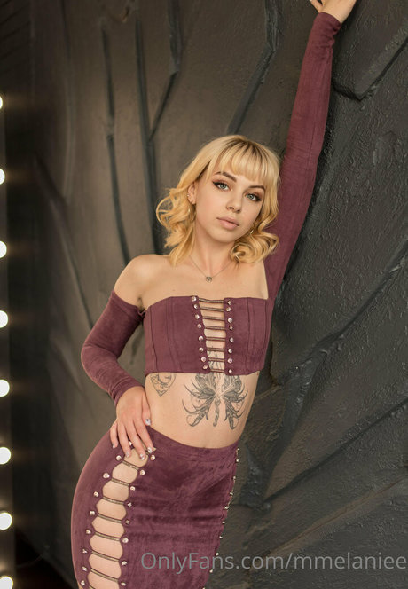 mmelaniee exclusive actress pics