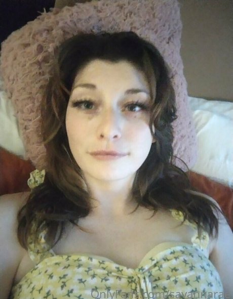 theesavannawhitee art star archive