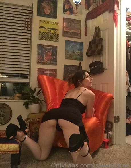 theesavannawhitee naked star photo