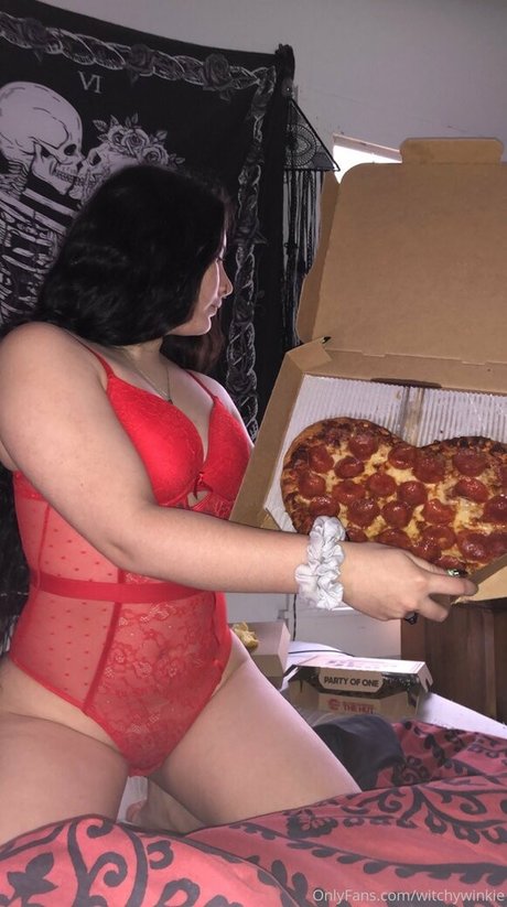 witchywinkie model porn photos