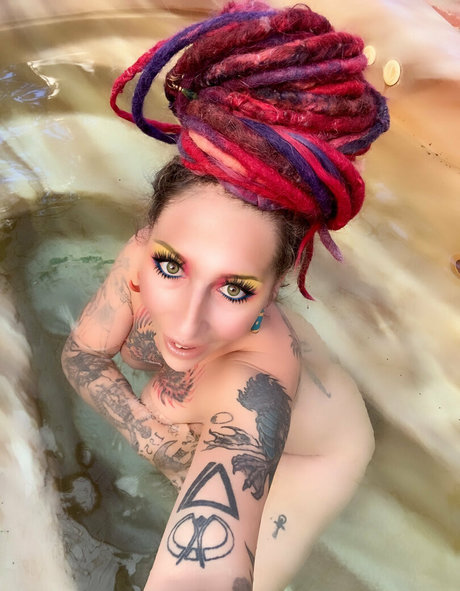 licking onlyfans sexy pictures