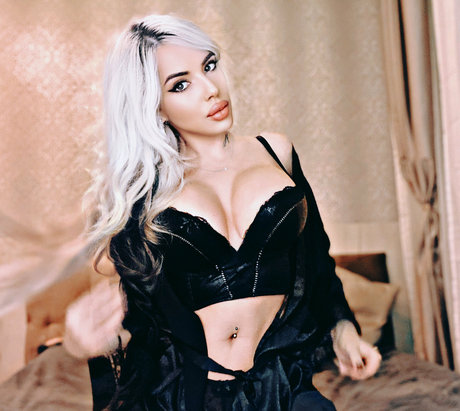 yannaluxfree pretty model archive