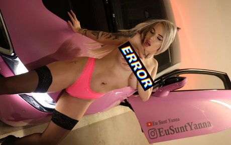 yannaluxfree erotic star images