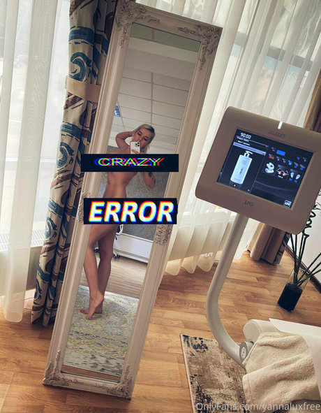 yannaluxfree nude model archive