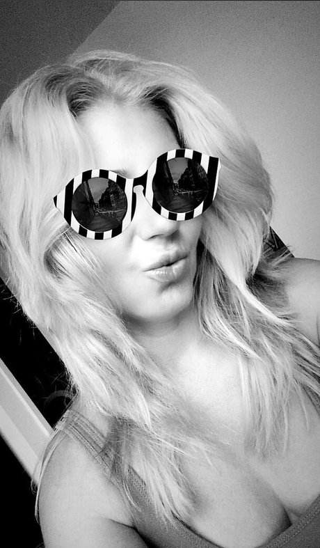 misshotcroatia erotic pornstar gallery