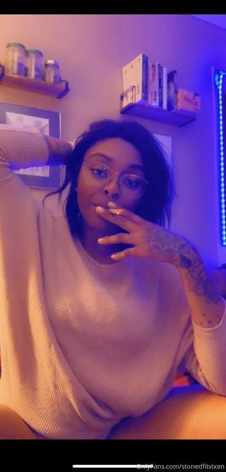 stonedfitvixen star hot pic