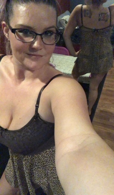 sirenreignn star sexy images