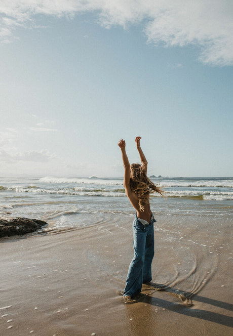 Sjana Elise Earp star beautiful images