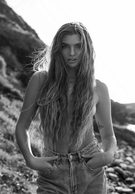 Sjana Elise Earp pornstar free pictures