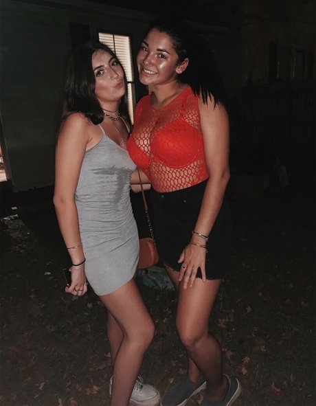 Hannah M model naked pic