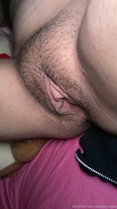 babyomegaa adult model photos