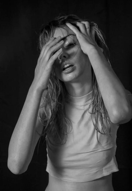 Daniela Bar free star images