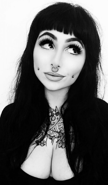 Zainab model pornographic galleries