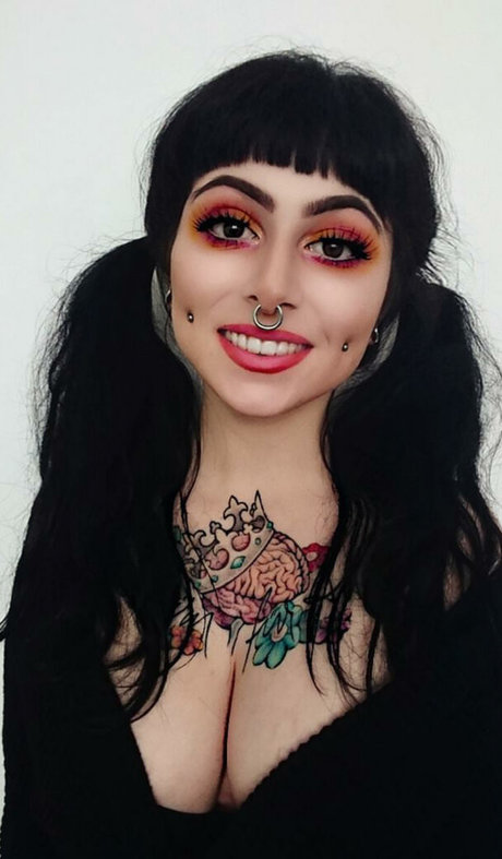 Zainab free star picture