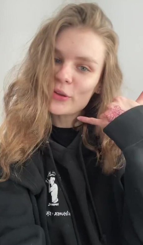 Alex Elizabeth Ljadov nice actress pics